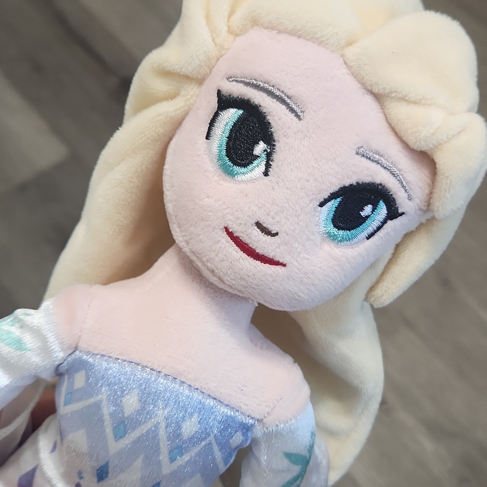 Disney Frozen Elsa Plush Doll - Picture 4 of 6